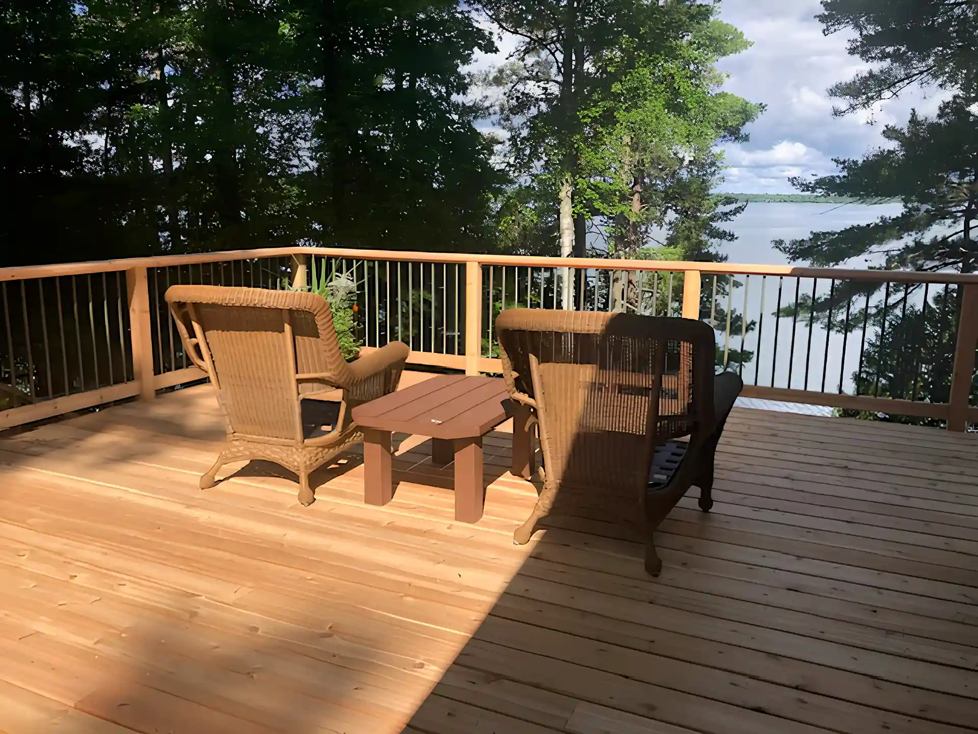 Traditional wood railings installation contractors near me in brainerd lakes